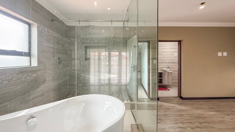 4 Bedroom Property for Sale in Birdwood Estate North West